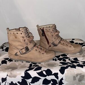 Sam Edelman Tan Sneakers with Lace-Up Design